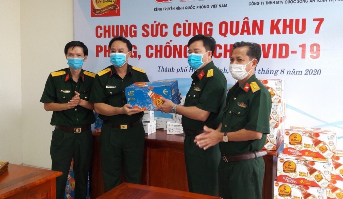 Tiếp sức đồng bào, chiến sĩ tại Quân khu 5 và 7 phòng chống Covid-19